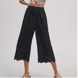Anthropologie Wide Leg Eyelet Cropped Pants size 12